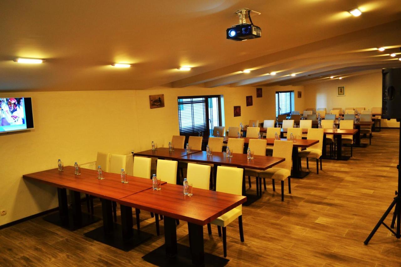Aparthotel Forest Nook Pamporovo Bagian luar foto