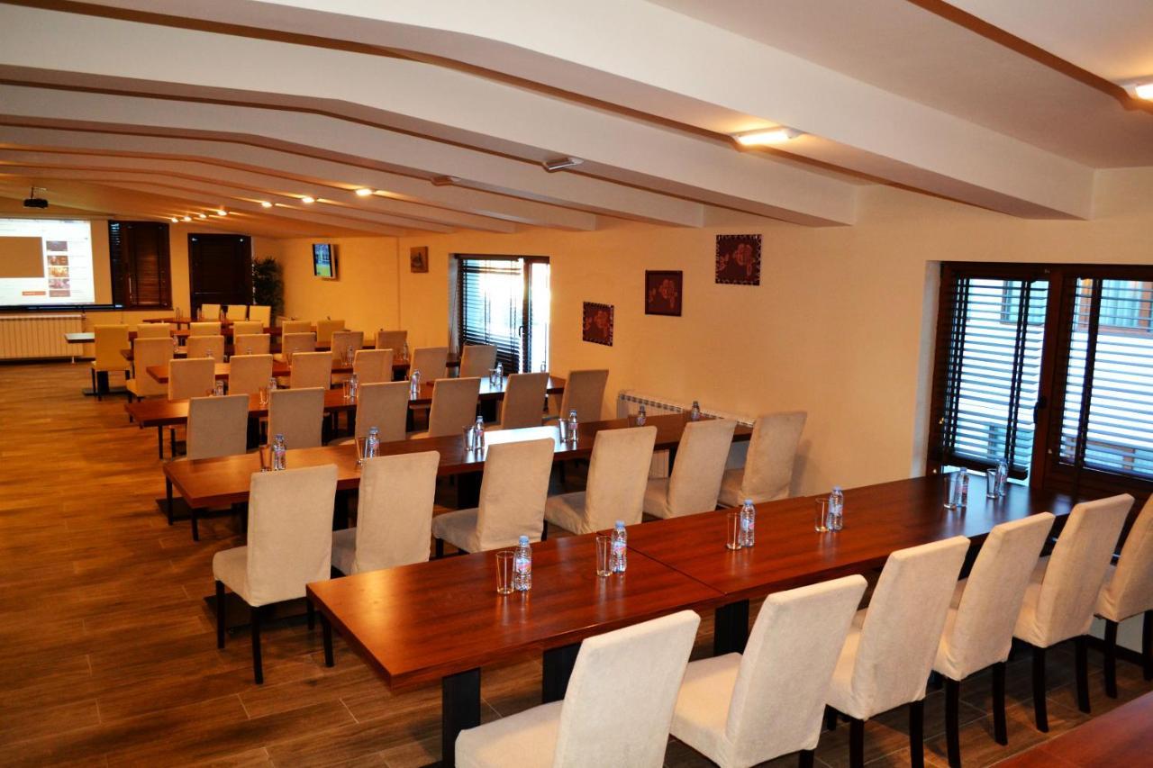 Aparthotel Forest Nook Pamporovo Bagian luar foto