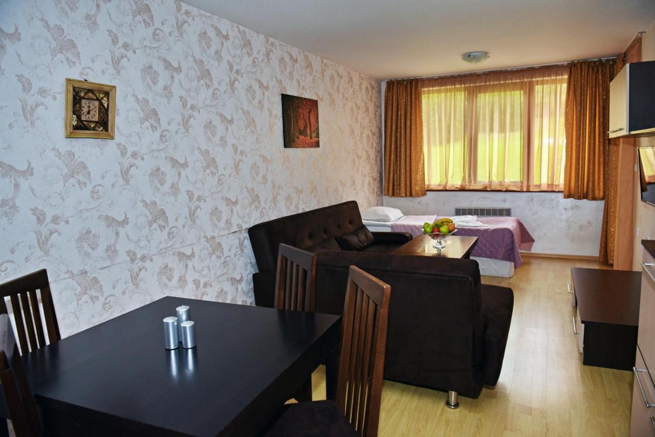 Aparthotel Forest Nook Pamporovo Bagian luar foto