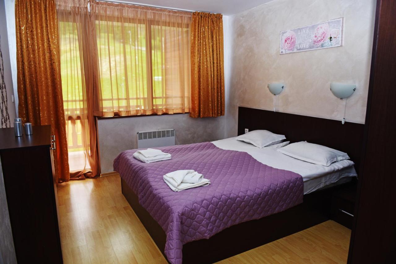 Aparthotel Forest Nook Pamporovo Bagian luar foto